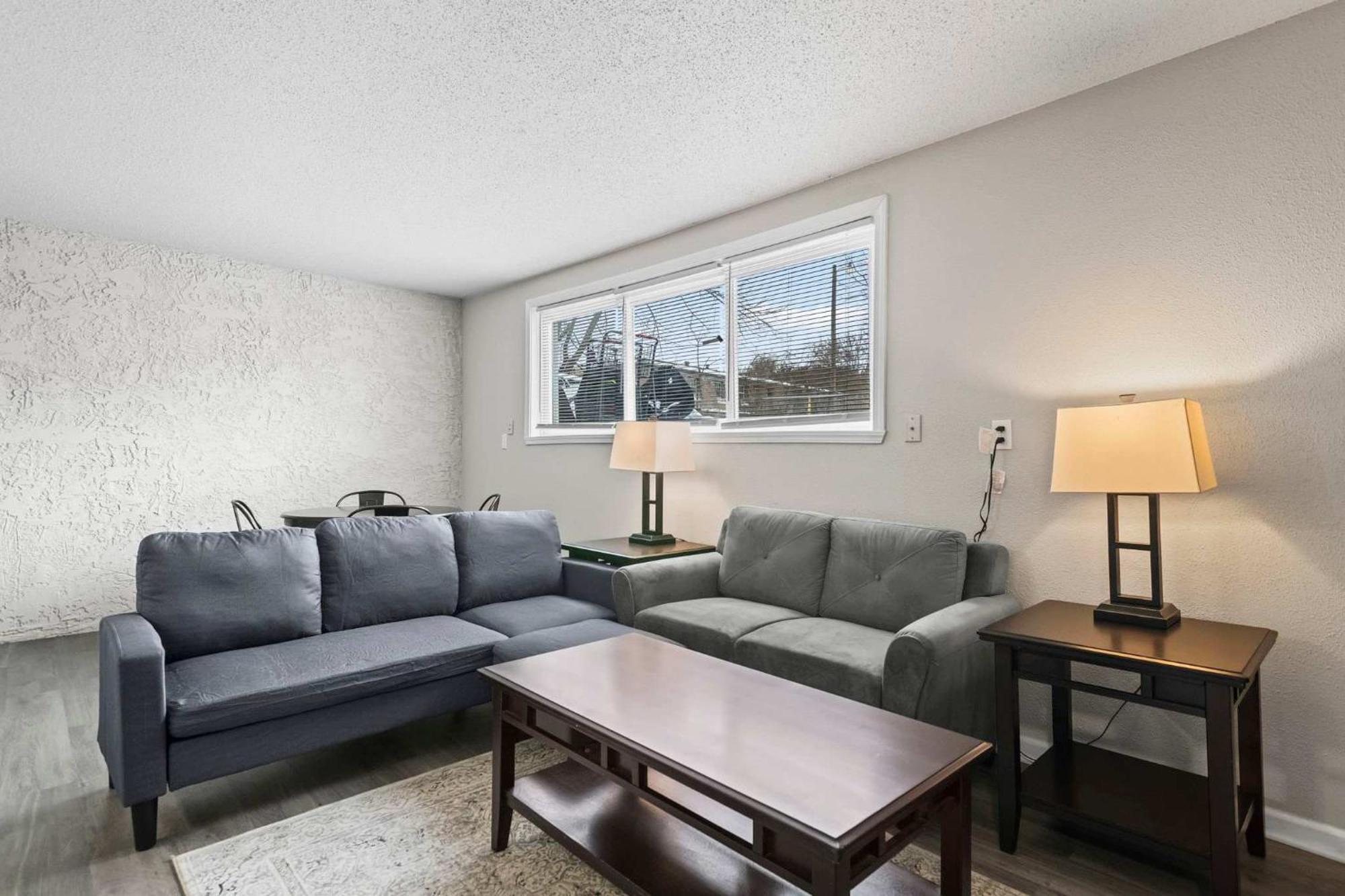 Beautiful And Cozy Apartment In Springfield- 2 Bedroom エクステリア 写真